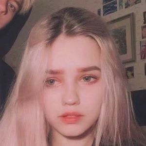 Meet your Posher, Celine